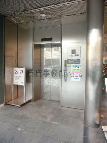 2階専用のエレベーターです