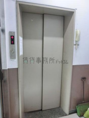 乗り場前