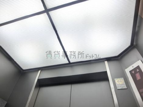 天井全体が照明として機能