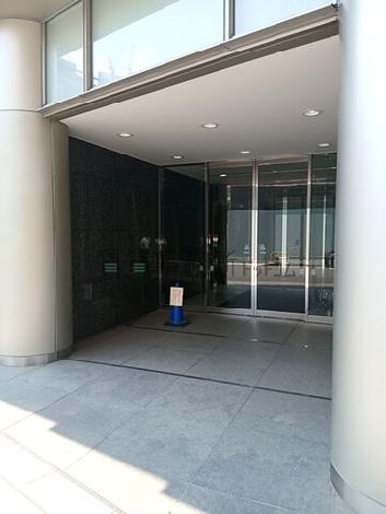 正面玄関