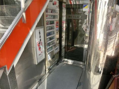 正面玄関