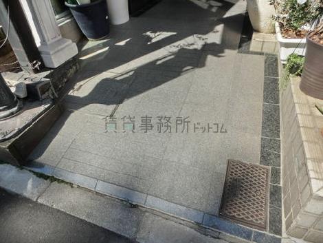 正面玄関