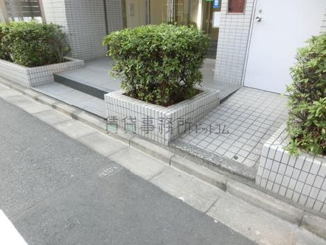 スロープ加工の床面