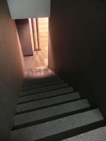 階段上からのアングル