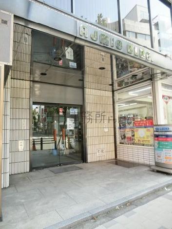 正面玄関
