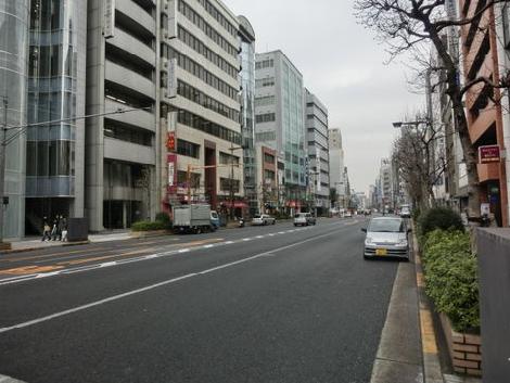 江戸通り浅草橋方面です