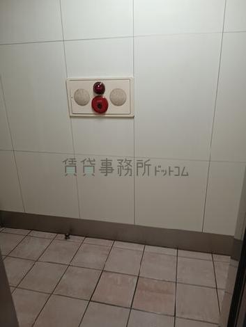 EV前エントランス