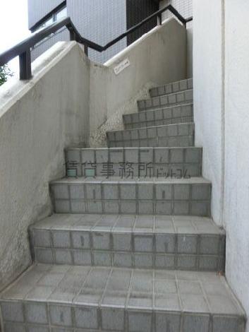 2階への階段