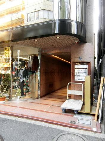 正面玄関