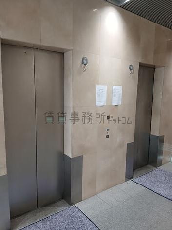 エレベーター２基