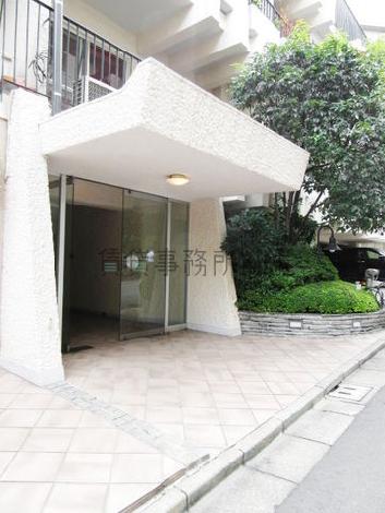 正面玄関