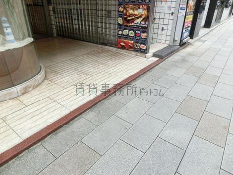 正面玄関