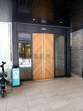 正面玄関