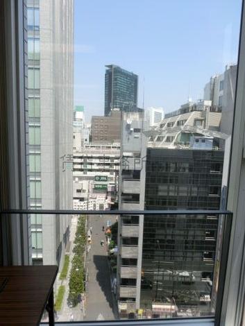 窓が大きいので、遠くの景色も視界に納められます