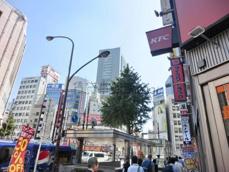 とても賑やかな街並み