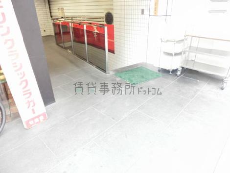 正面玄関