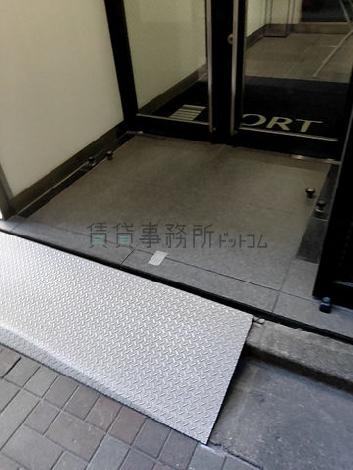 正面玄関