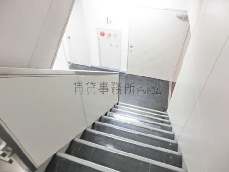 階段踊り場空間