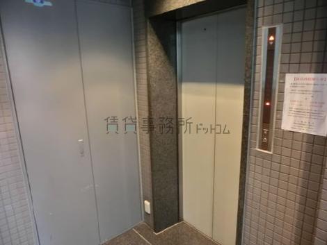 エレベーター1基