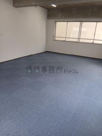 第一井上ビルの室内