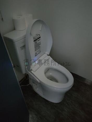 共用トイレ
