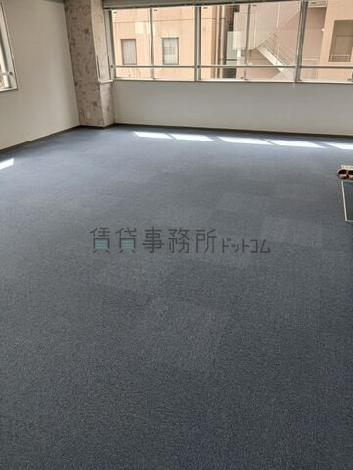 第一井上ビルの室内
