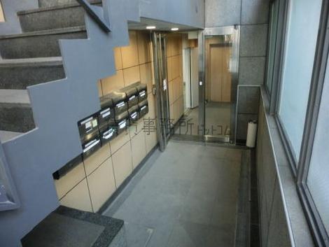 地下からでもエレベーターに乗ることができます