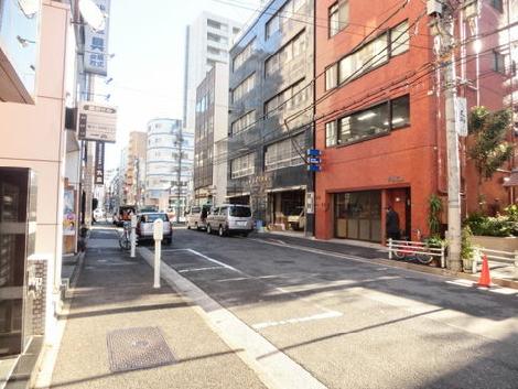 玄関前の歩道エリア