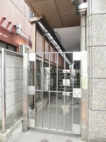 外階段への出入り口