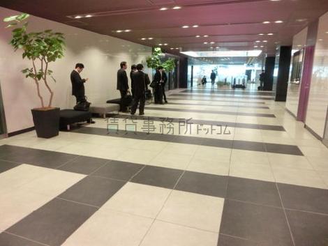 開放感抜群のエントランス空間内