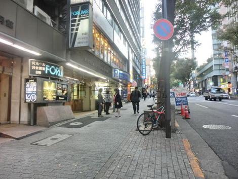 人通りの多い立地
