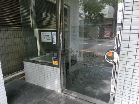 正面玄関