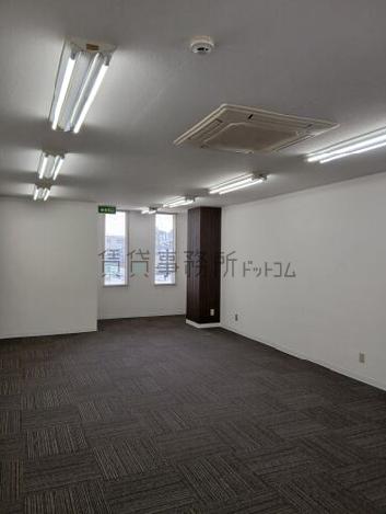 ロリエ四谷ビルの室内