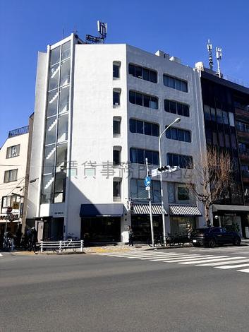 第6渡辺ビルの外観写真