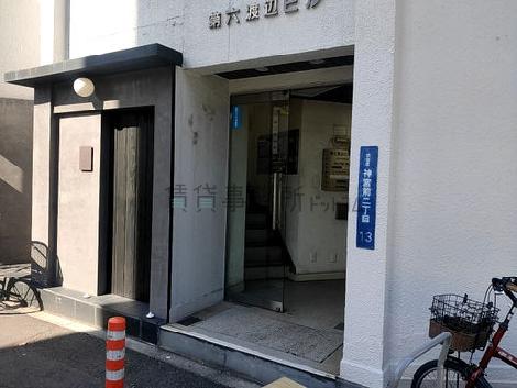 正面玄関