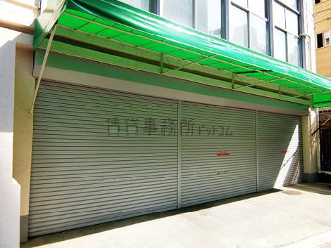 正面玄関