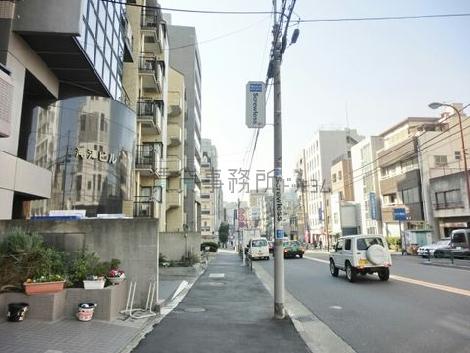 前面道路、左方向です