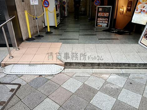 正面玄関