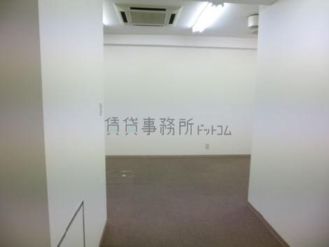 三恵ビルの室内