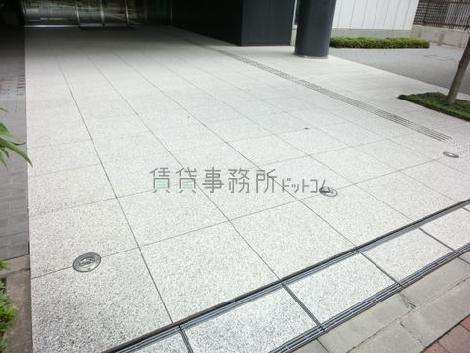 フラットな床面