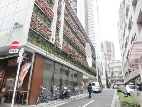 ストレートに展開される歩道