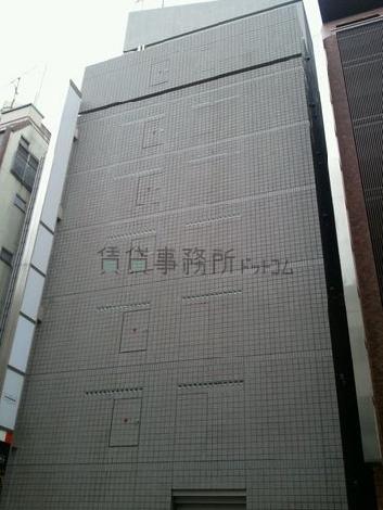 これは物件裏側からの撮影です