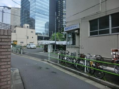 物件の南側道路です