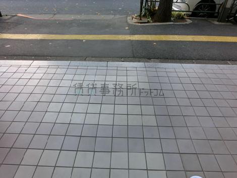 段差の気にならない1階入口です