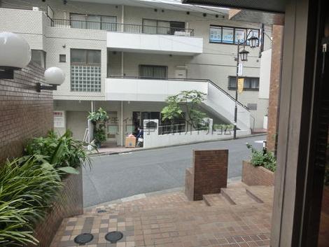 エントランス前からの風景です