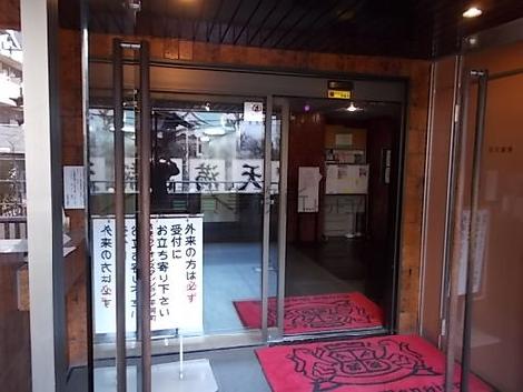 正面玄関