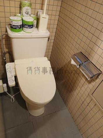 男性用トイレ　2階と4階