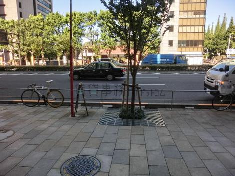 エントランス前面風景