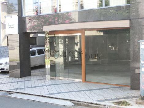 １階も店舗用となっています