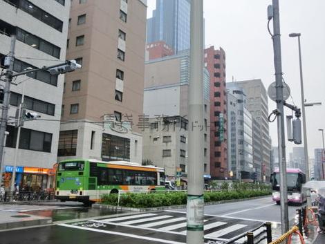 幅の広い道路